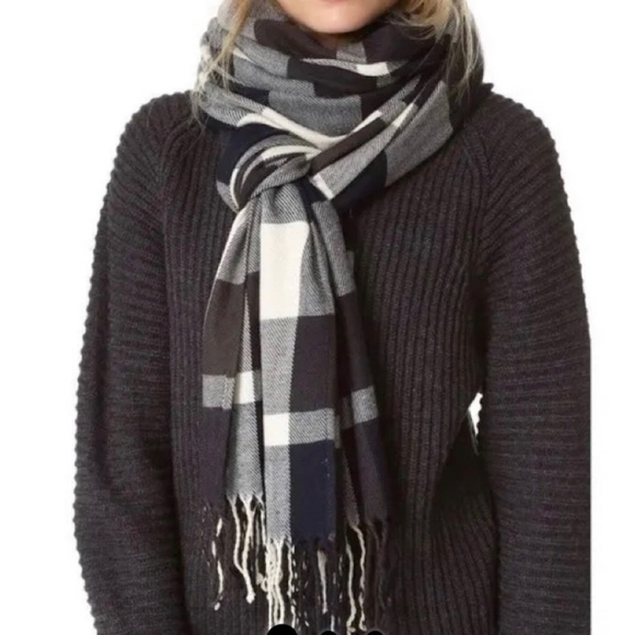 Plush Ultra Soft Plaid Scarf - Picture 5 of 9